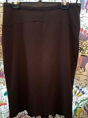 H&M poly/ rayon/ spandex pencil skirt with bow detail